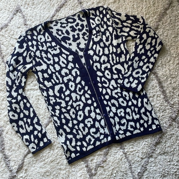 ✨Blue Leopard Cardi✨ - Picture 1 of 6